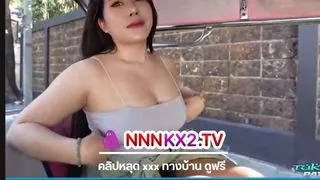 คลิปหลุดมาใหม่ TUKTUKPATROL น้องติ๊ก อวบแน่นรับแรกกะแทกได้เร้าใจ สาวกะหรี่ไทยโดนฝรั่งซอยหีแตกในคารู xxx