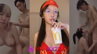 คลิปหลุดมาใหม่ highsstn น้องฮายหมวยขาวนมใหญ่อมมิดโคนยืนแหกหีซอยสดในห้องน้ำขย่มรัวไม่พักเด้าแรงจนแตกใส่ปากน้ำว่าวเต็มหน้าฟิน